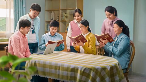 Se “ser arrebatado” realmente significa ser levado para o ar ou o céu, e se o reino celestial está na terra ou no céu